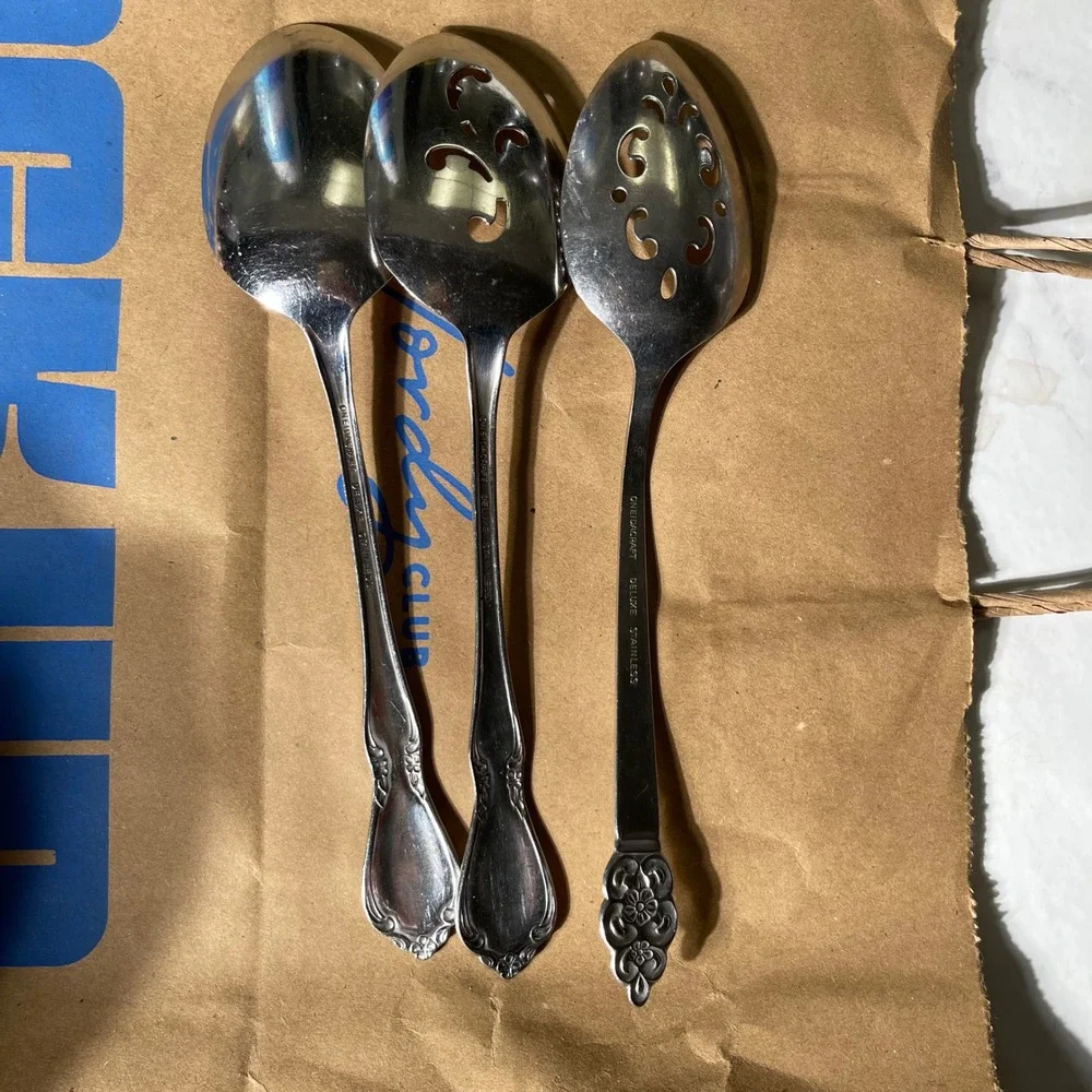 Oneida Deluxel Flatware Set 57 Piece Vintage Stainless Steel Set